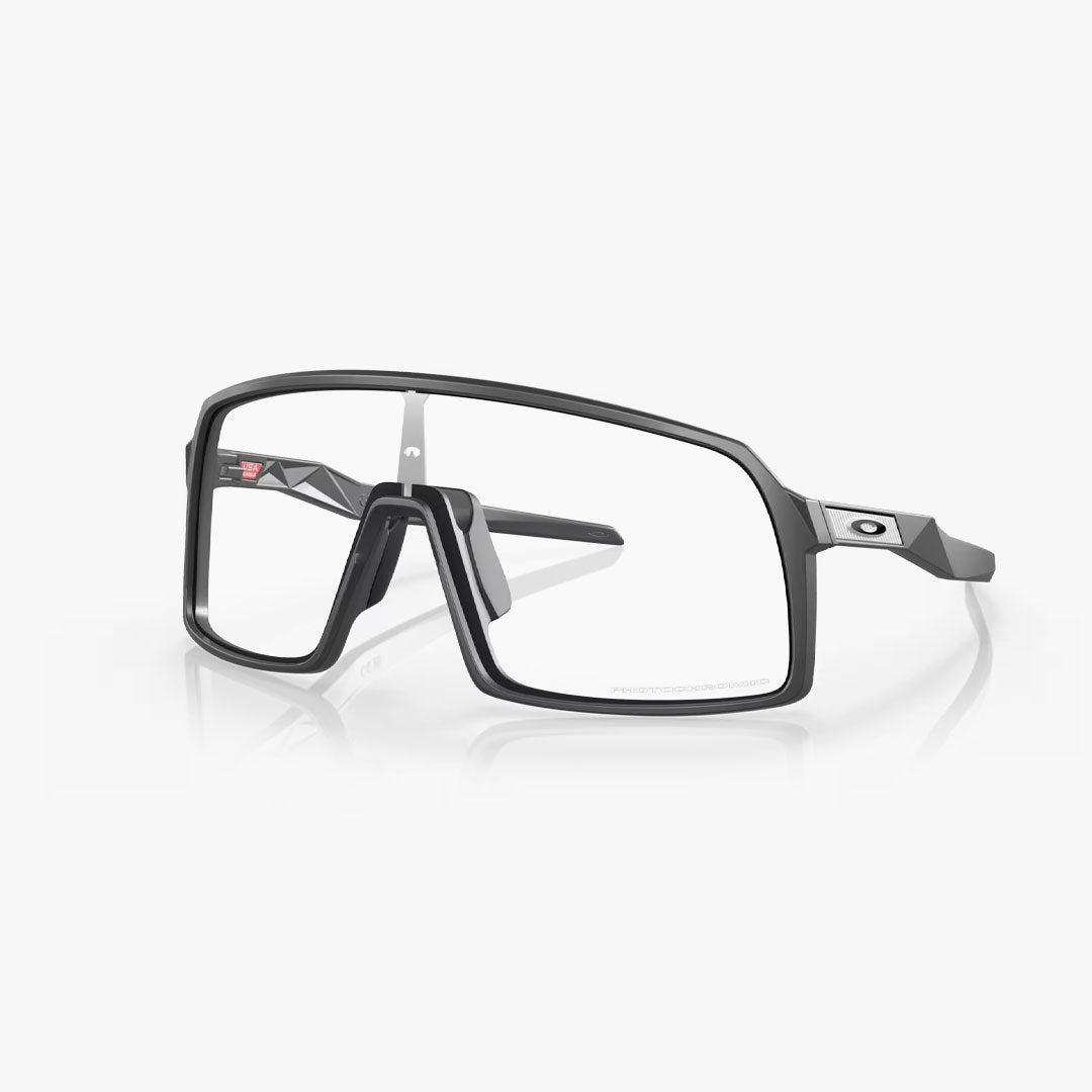 Gafas Oakley Sutro Matte Carbon Clear Photochromic