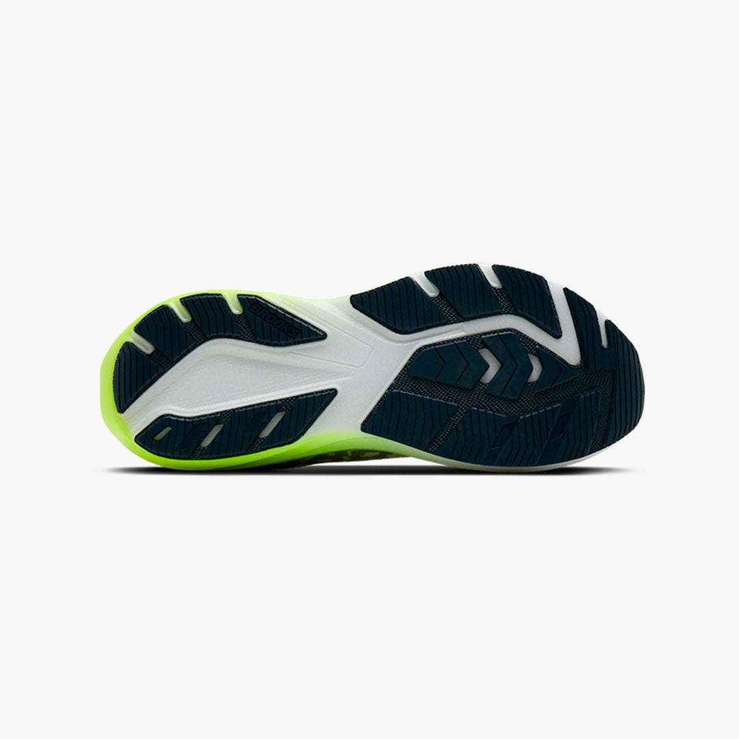 Brooks Ghost Amp Shower/Nightlife