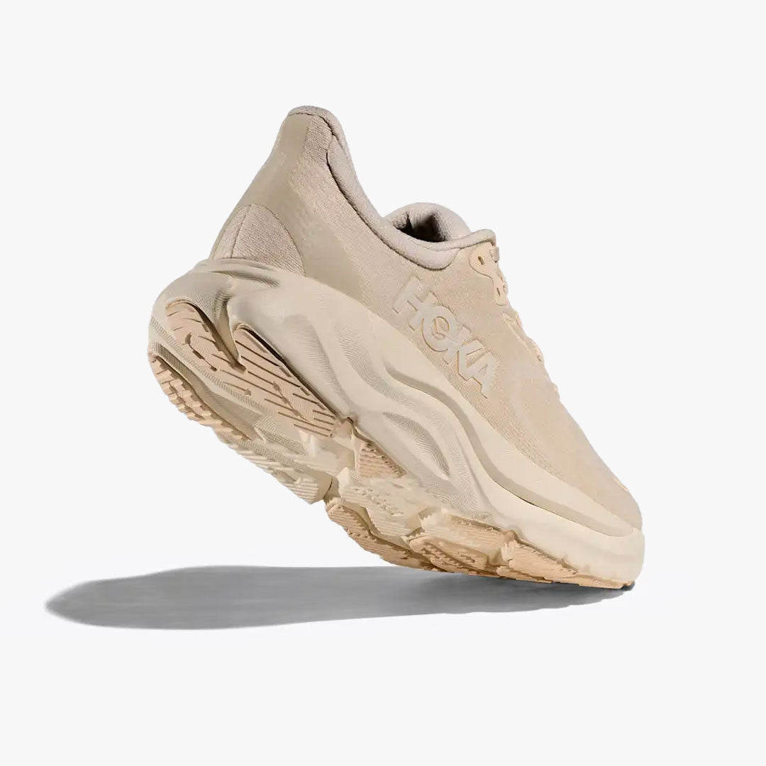 HOKA ARAHI 8 W BIRCH/ALABASTER