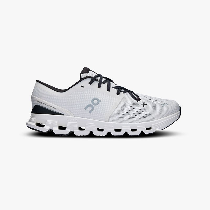 On Cloud  X 4 Ivory/Black