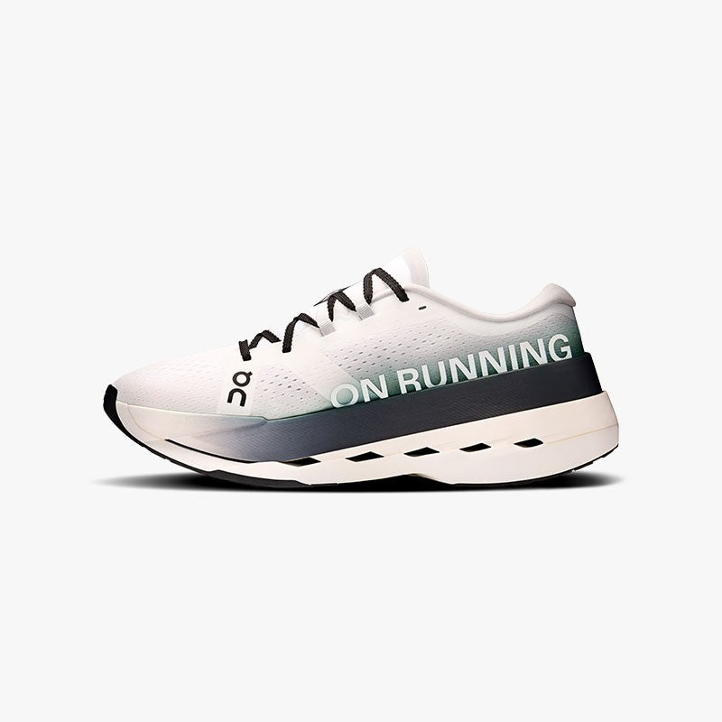 ON CLOUDBOOM MAX WHITE/BLACK